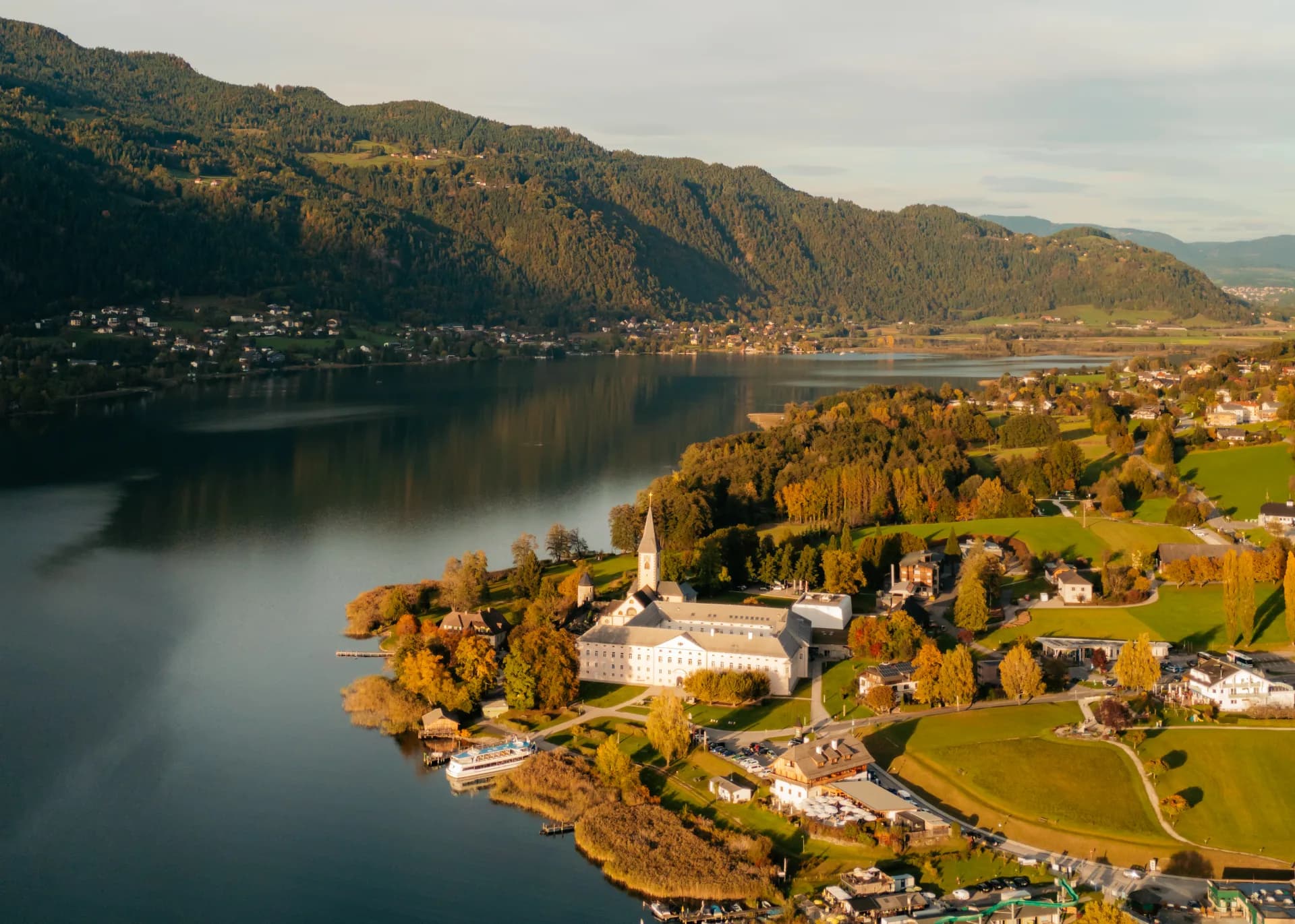 Herbststimmung beim Baden am Ossiacher See