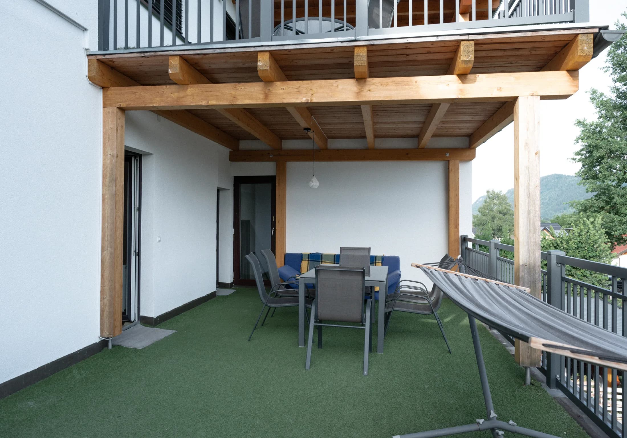 Private Terrasse der Ferienwohnung mit Sitzmöglichkeit